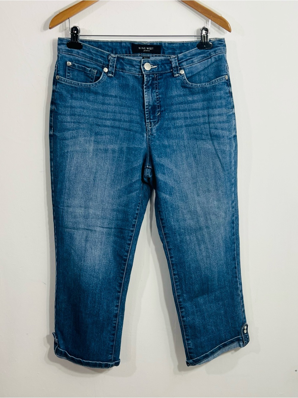 Nine West Blue Denim Capri Jeans Jewel Cuffed Slim Mid Rise Stretch 10 30